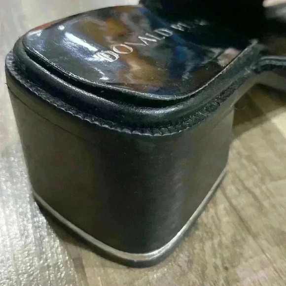 Donald Pliner Women’s Haze Black Mule Block Heel Sandal Size 7 - Picture 8 of 15